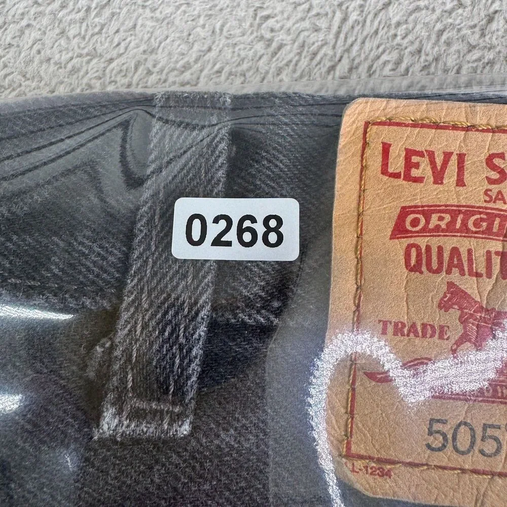 Levi's 505 Regular Fit Jeans Mens 40x32 Blue Denim Cotton Medium Wash Straight